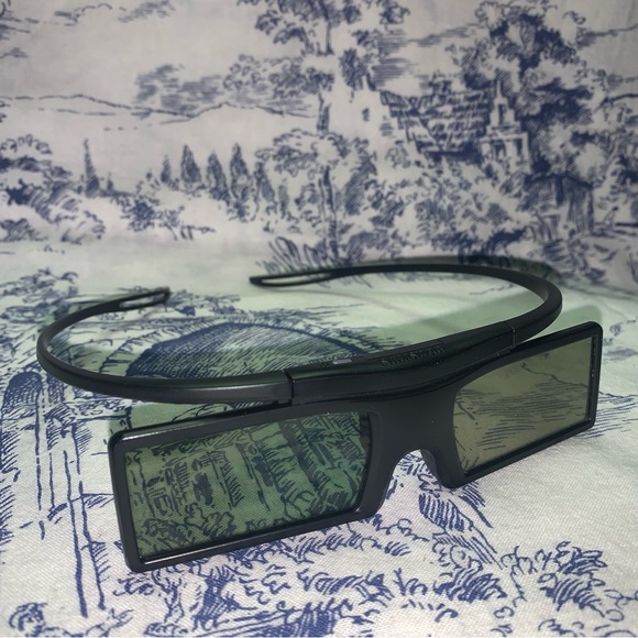 Samsung 3D Active Glasses SSG4100GB Samsung 3D Active Glasses For Television - Picture 1 of 7
